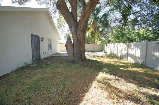 2416 E IDA STREET, Tampa, FL 33610