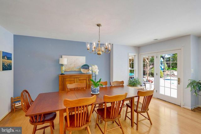 4007 WHISPERING LN, Annandale, VA 22003