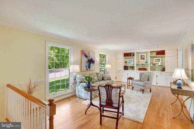 4007 WHISPERING LN, Annandale, VA 22003