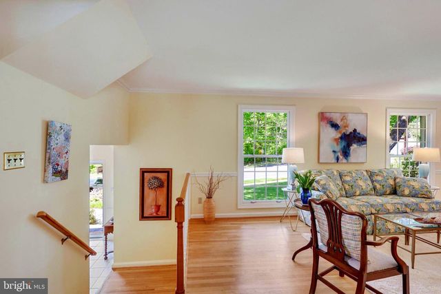 4007 WHISPERING LN, Annandale, VA 22003