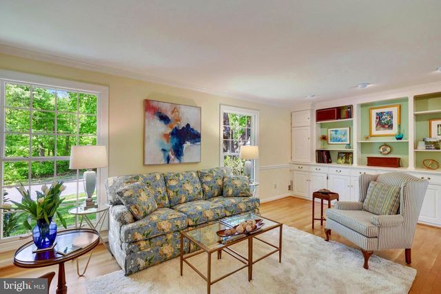 4007 WHISPERING LN, Annandale, VA 22003