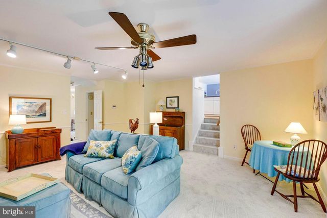 4007 WHISPERING LN, Annandale, VA 22003