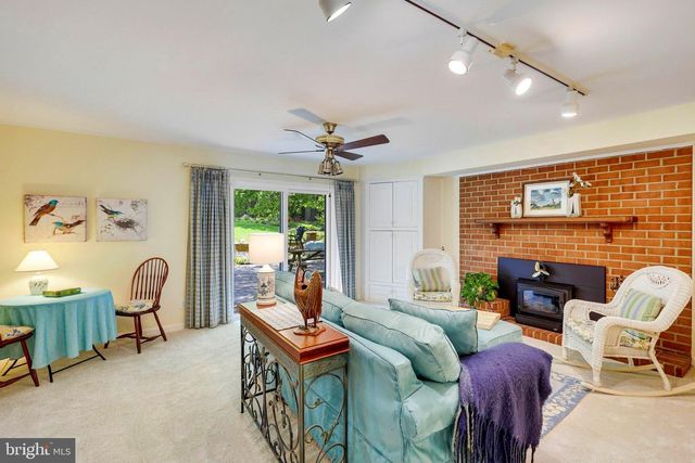 4007 WHISPERING LN, Annandale, VA 22003