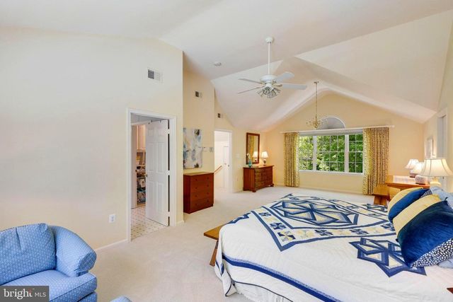 4007 WHISPERING LN, Annandale, VA 22003