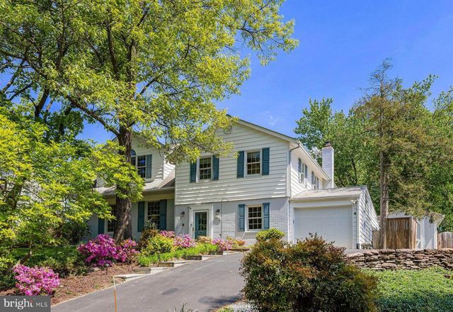 4007 WHISPERING LN, Annandale, VA 22003