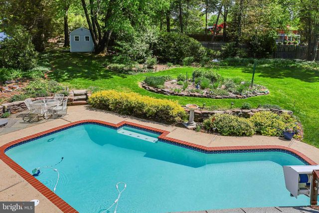 4007 WHISPERING LN, Annandale, VA 22003