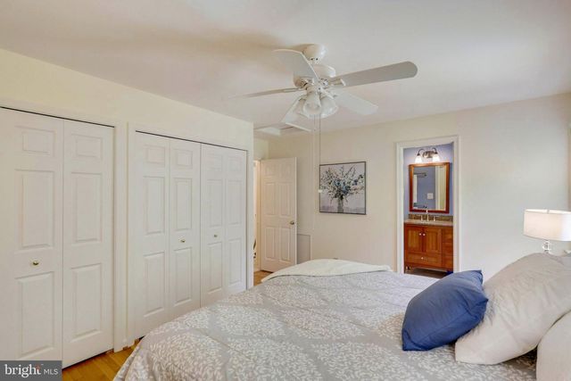 4007 WHISPERING LN, Annandale, VA 22003