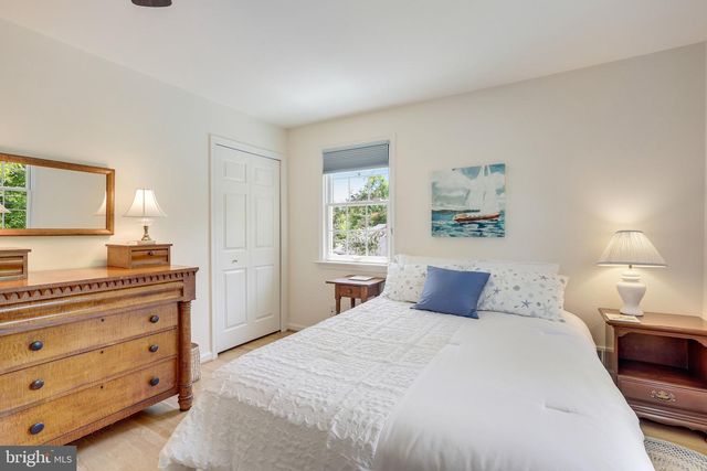 4007 WHISPERING LN, Annandale, VA 22003