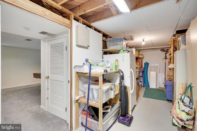4007 WHISPERING LN, Annandale, VA 22003