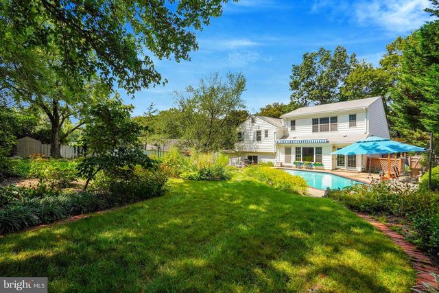 4007 WHISPERING LN, Annandale, VA 22003
