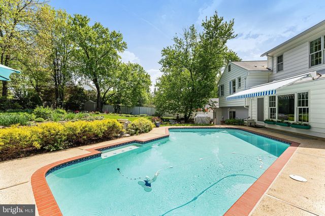 4007 WHISPERING LN, Annandale, VA 22003