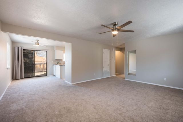 2900 Vista Del Rey NE UNIT 31A, Albuquerque, NM 87112