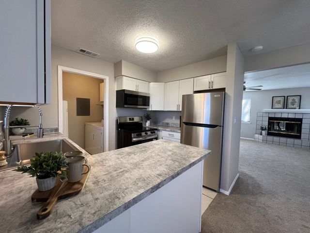 2900 Vista Del Rey NE UNIT 31A, Albuquerque, NM 87112
