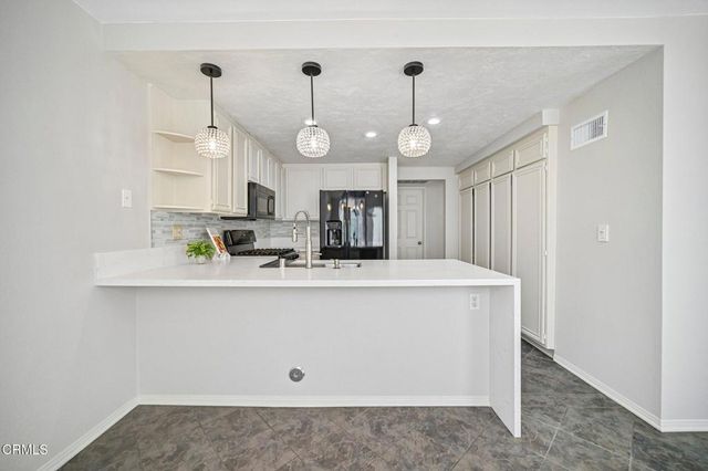 6056 Paseo Encantada, Camarillo, CA 93012
