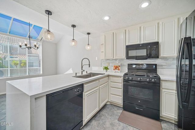 6056 Paseo Encantada, Camarillo, CA 93012