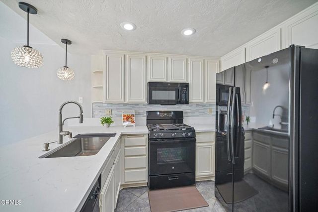 6056 Paseo Encantada, Camarillo, CA 93012