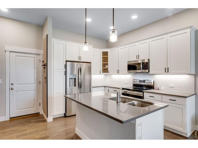4148 Greenhorn Dr, Loveland, CO 80538