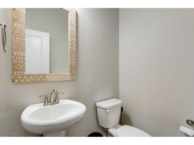 4148 Greenhorn Dr, Loveland, CO 80538