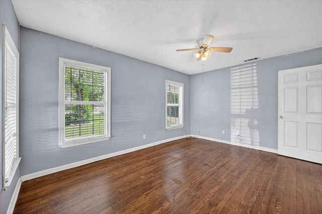 2045 Shea Road, Dallas, TX 75235