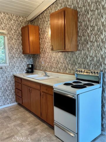 4160 Lakeview Drive, Nice, CA 95464