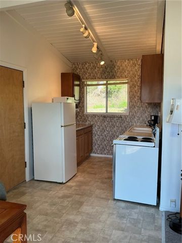 4160 Lakeview Drive, Nice, CA 95464