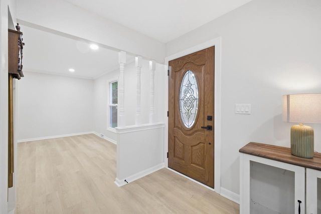 21195 Bramblewood TRAIL, Brookfield, WI 53045