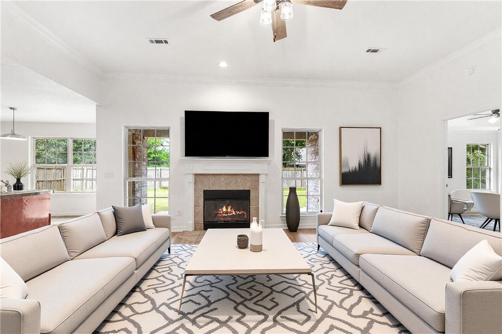 1320 Pinot, Centerton, AR 72719