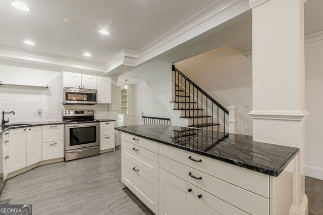 320 Alberta Terrace NE APT 3, Atlanta, GA 30305