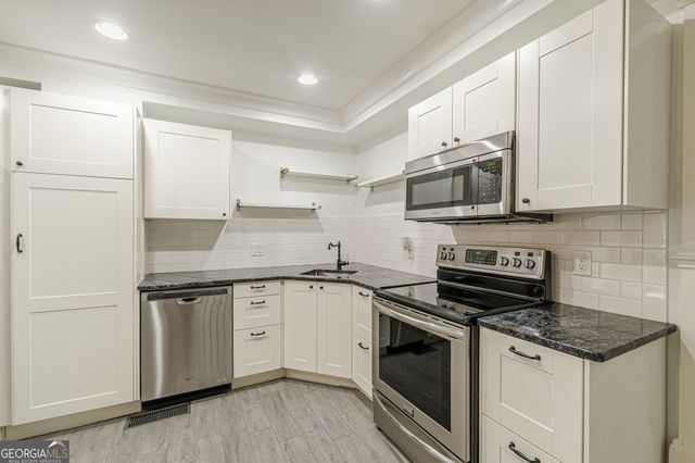 320 Alberta Terrace NE APT 3, Atlanta, GA 30305