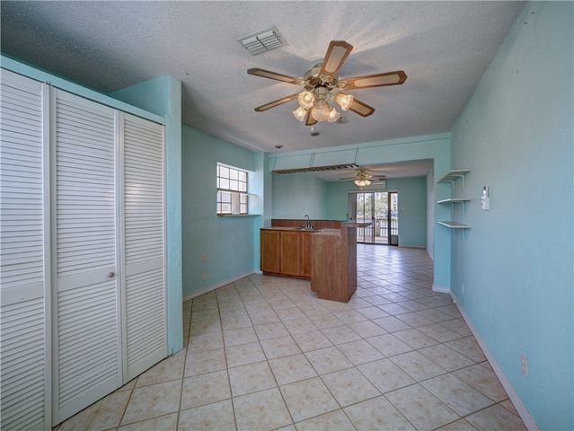 15317 Caravel Dr, Corpus Christi, TX 78418