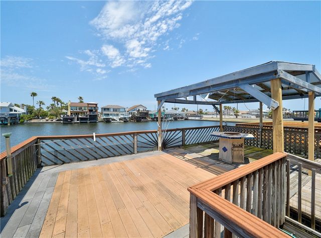 15317 Caravel Dr, Corpus Christi, TX 78418