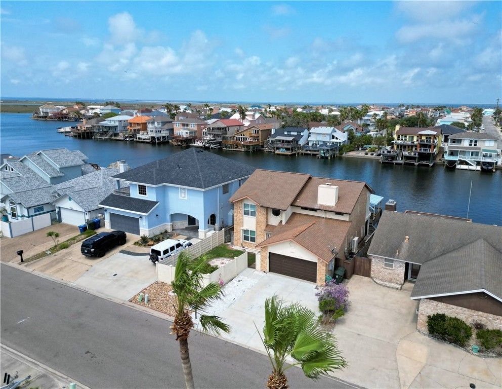 15317 Caravel Dr, Corpus Christi, TX 78418
