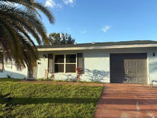 273 SW Reynolds Avenue, Port St. Lucie, FL 34983