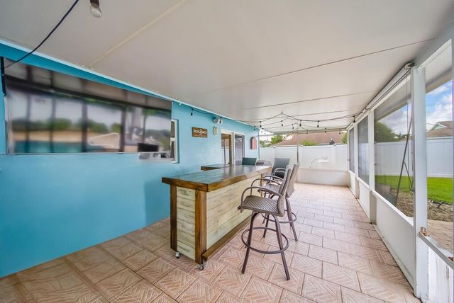 841 NW 8th Way, Boynton Beach, FL 33426