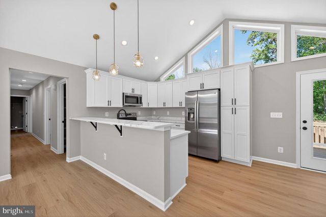 600 HIGHRIDGE RD, Front Royal, VA 22630