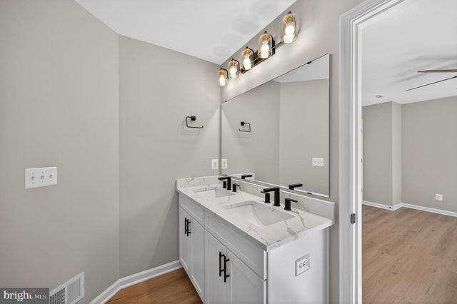 600 HIGHRIDGE RD, Front Royal, VA 22630