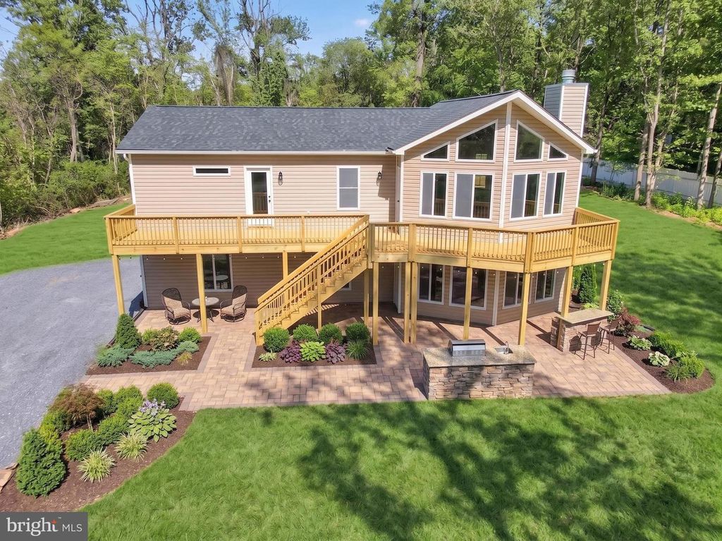 600 HIGHRIDGE RD, Front Royal, VA 22630