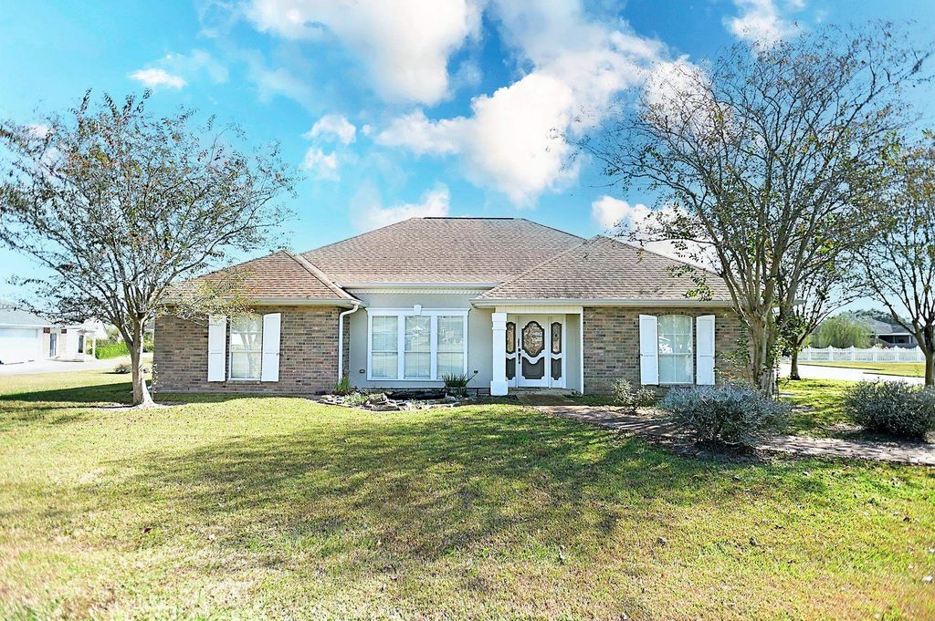 1403 East Camellia Drive, Thibodaux, LA 70301