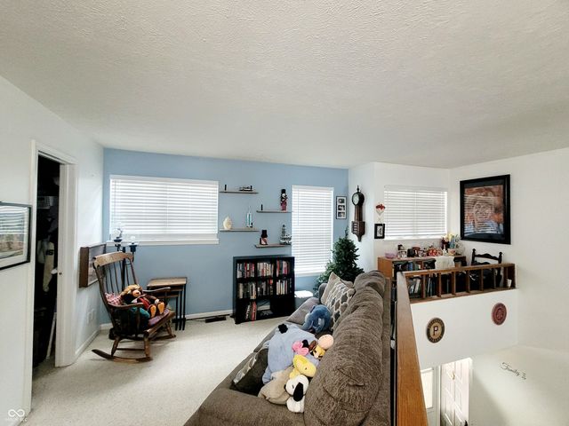 7811 Harbour Isle 42, Indianapolis, IN 46240
