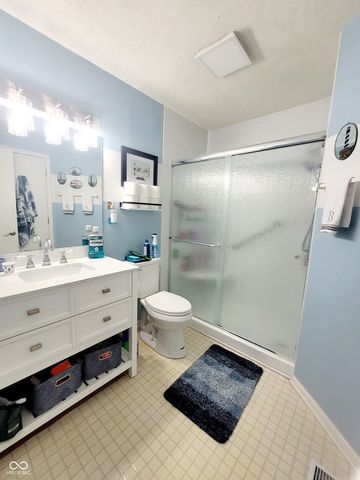 7811 Harbour Isle 42, Indianapolis, IN 46240