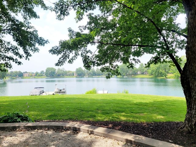 7811 Harbour Isle 42, Indianapolis, IN 46240