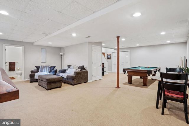 5 EXETER PL, Cinnaminson, NJ 08077