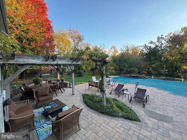 5 EXETER PL, Cinnaminson, NJ 08077