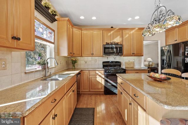 5 EXETER PL, Cinnaminson, NJ 08077