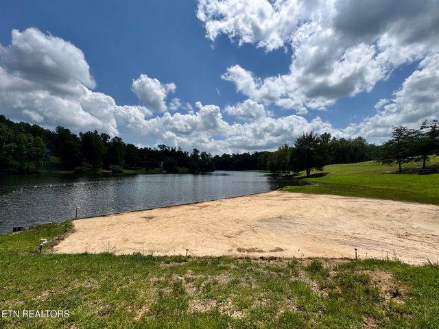 111 Stone St, Crossville, TN 38572