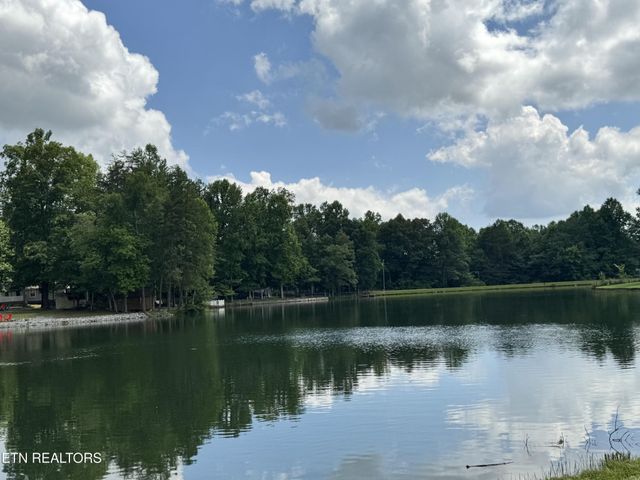 111 Stone St, Crossville, TN 38572