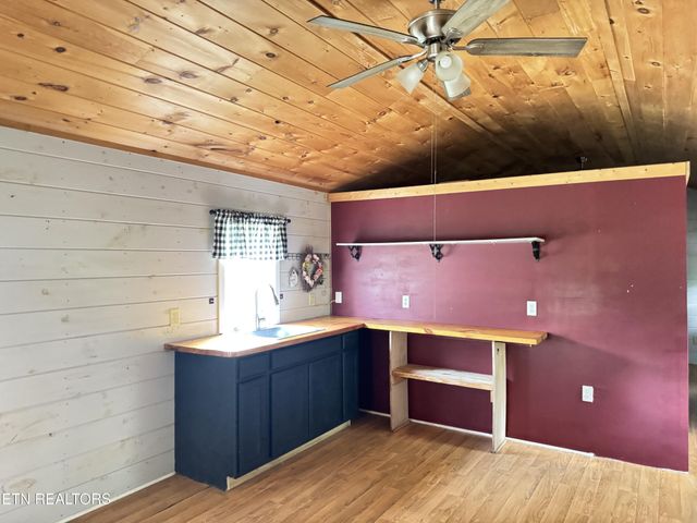 111 Stone St, Crossville, TN 38572
