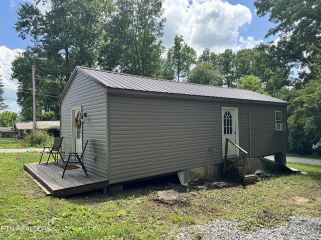 111 Stone St, Crossville, TN 38572