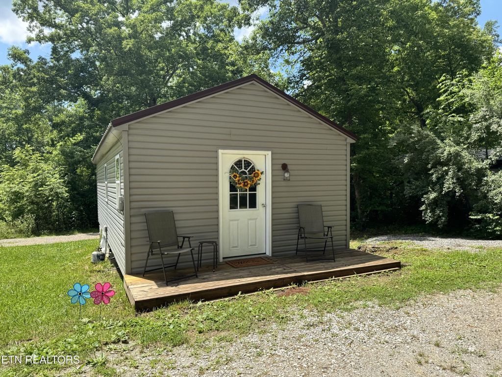 111 Stone St, Crossville, TN 38572