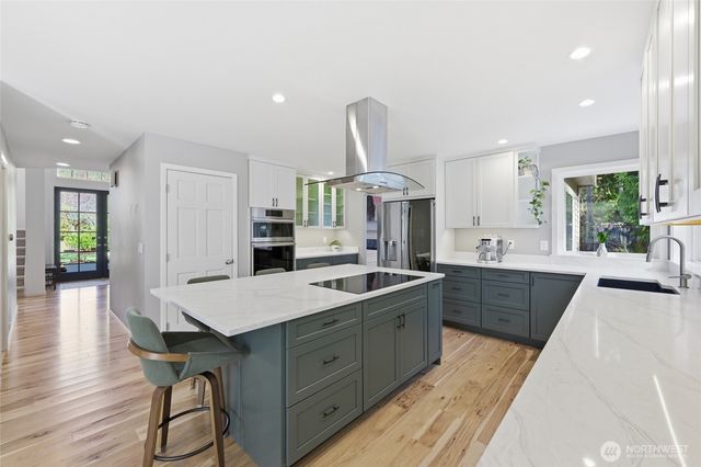 9604 215th Avenue NE, Redmond, WA 98053